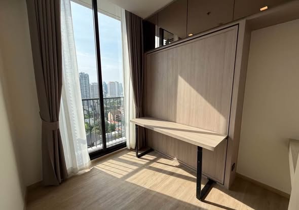 bedroom and room interior of Noble State Sukhumvit 39