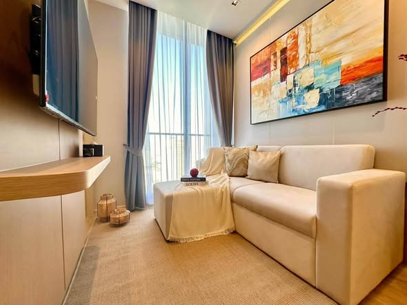 living room and bedroom of Noble State Sukhumvit 39