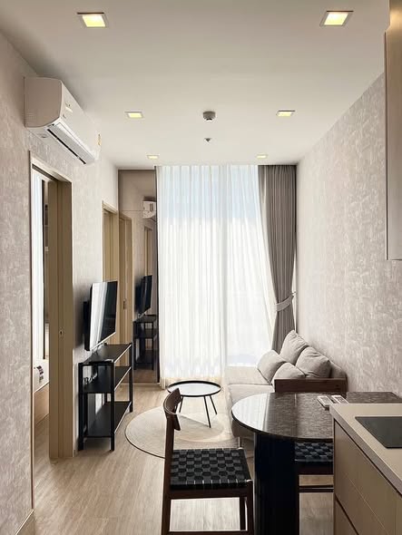 living room and bedroom of Noble State Sukhumvit 39