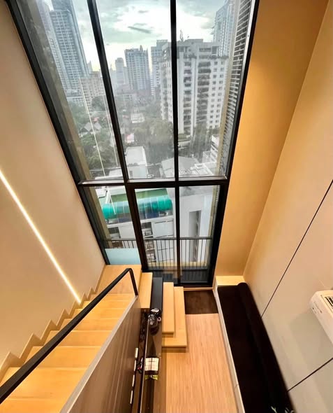 room interior of Noble State Sukhumvit 39