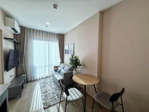 bedroom and living room of Nue District R9