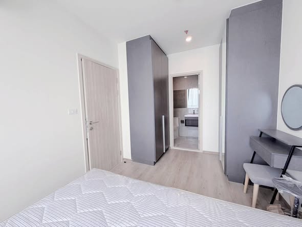bedroom and room interior of Nue District R9