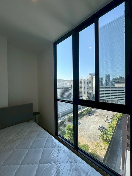 bedroom and room interior of Nue District R9