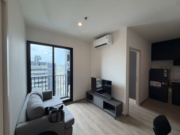 bedroom and room interior of Nue District R9