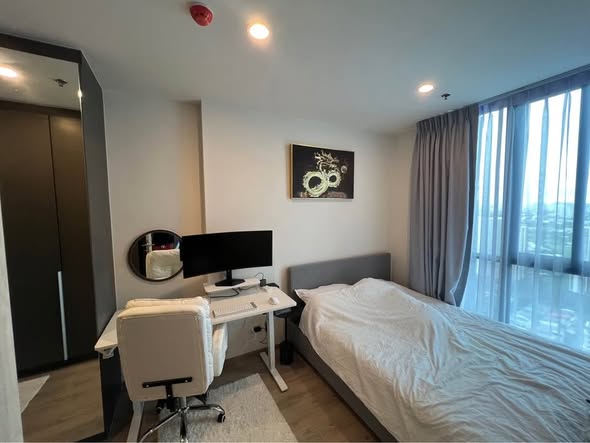 bedroom and room interior of Nue District R9