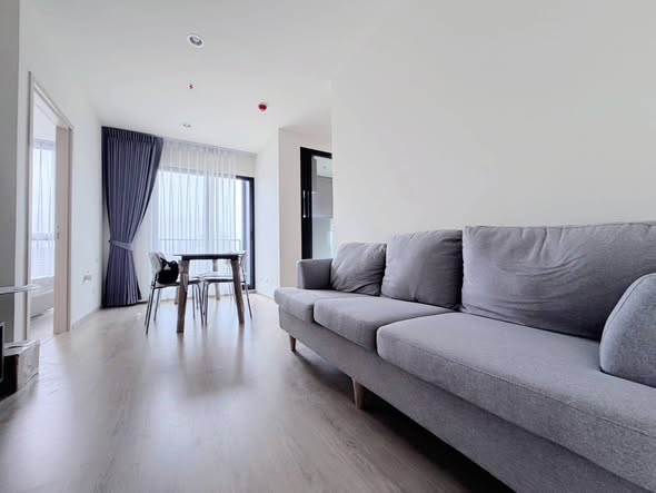 living room of Nue District R9