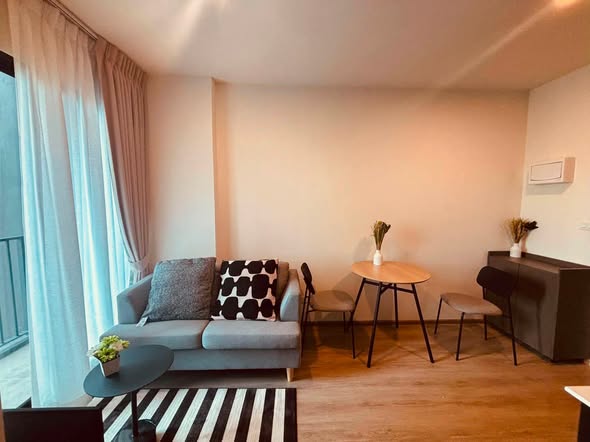 living room and bedroom of Nue District R9