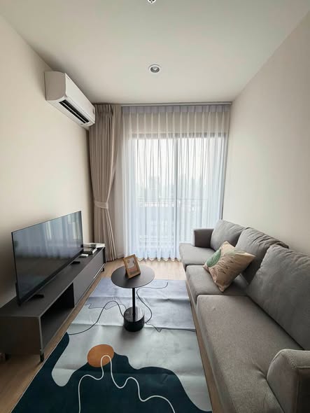 living room and bedroom of Nue District R9