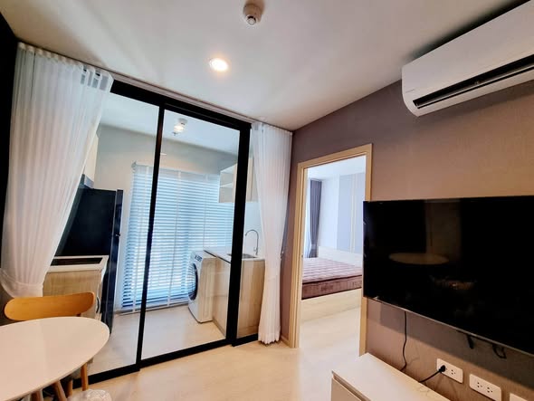 bedroom and room interior of NUE Noble Ngamwongwan (นิว โนเบิล งามวงศ์วาน)