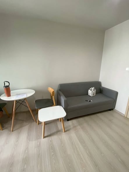 living room of NUE Noble Ngamwongwan (นิว โนเบิล งามวงศ์วาน)