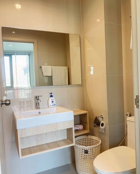bathroom of NUE Noble Srinakarin Lasalle นิว โนเบิล ศรีนครินทร์ – ลาซาล