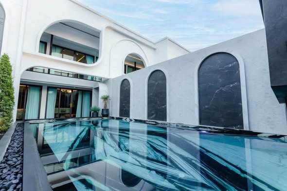 pool of Number3 Poolvilla Bangkok