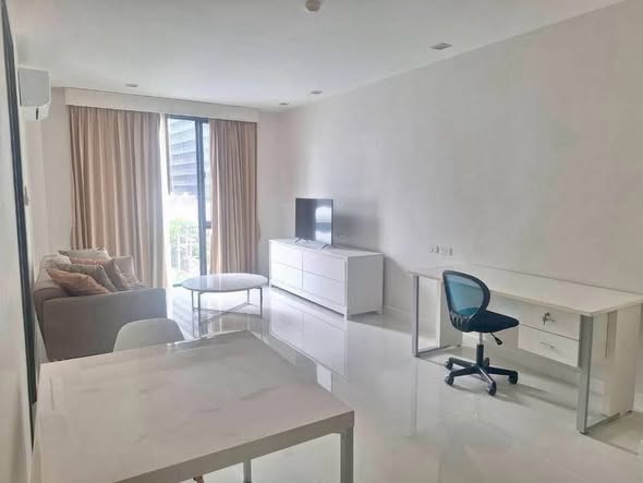 bedroom of O2 Hip