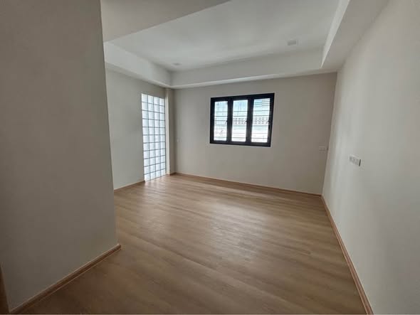 Oakhouse Sukhumvit 101/1