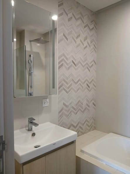 bathroom of Oka Haus
