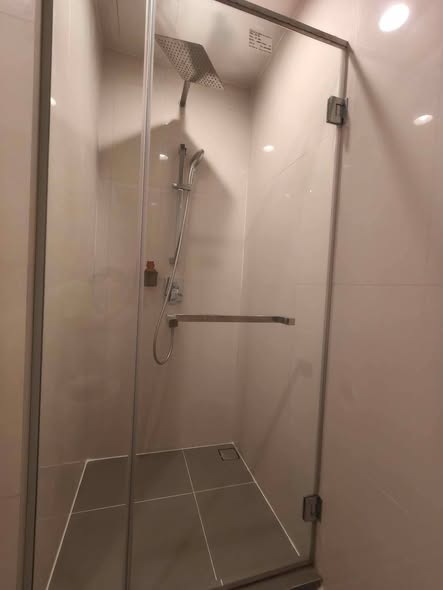 room interior and bathroom of Oka Haus