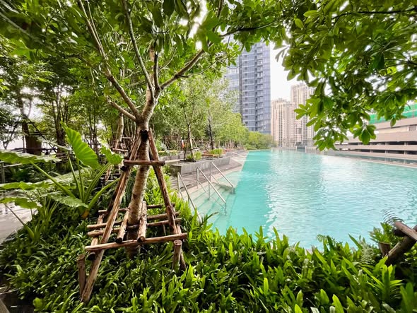 pool of One9Five Asoke – Rama 9