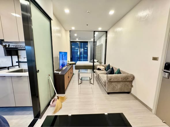 room interior of One9Five Asoke – Rama 9