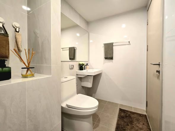 bathroom of Origin Play Sri Udom Station (Sales gallery) – ออริจิ้น เพลย์ ศรีอุดม สเตชั่น (สำนักงานขาย)