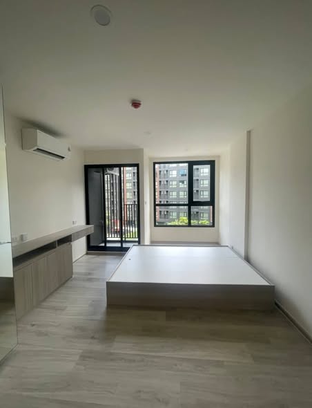 room interior of Origin Play Sri Udom Station (Sales gallery) – ออริจิ้น เพลย์ ศรีอุดม สเตชั่น (สำนักงานขาย)