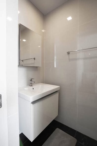 bathroom of Park Origin Phrom Phong