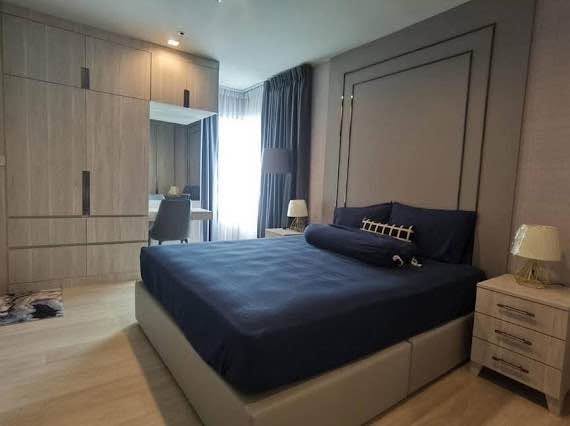 bedroom of Park Origin Phrom Phong