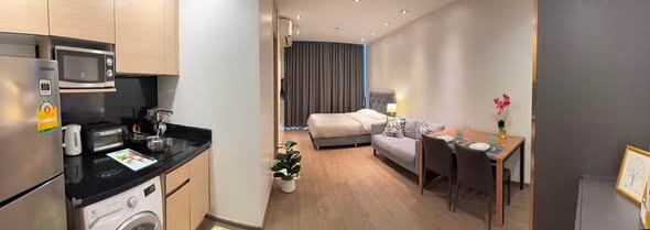 bedroom of Park Origin Phrom Phong