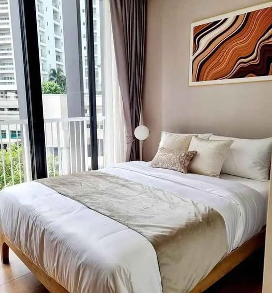 bedroom of Park Origin Phrom Phong