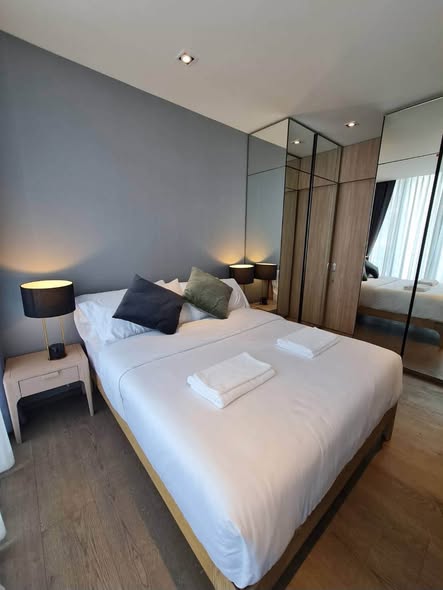 bedroom of Park Origin Phrom Phong