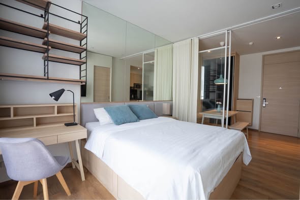 bedroom and room interior of Park Origin Phrom Phong