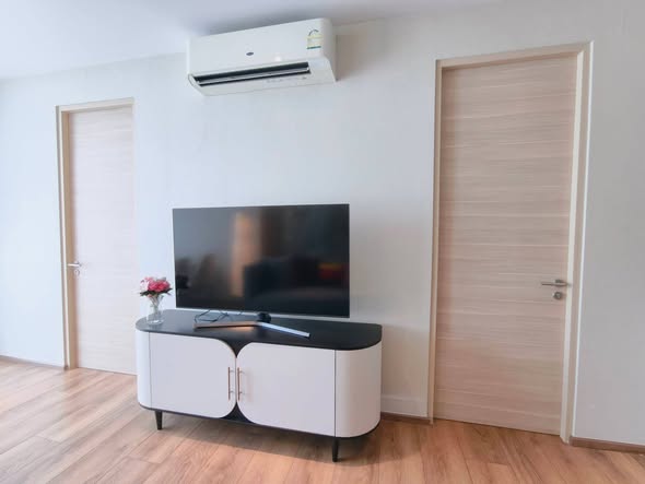 bedroom and room interior of Park Origin Phrom Phong