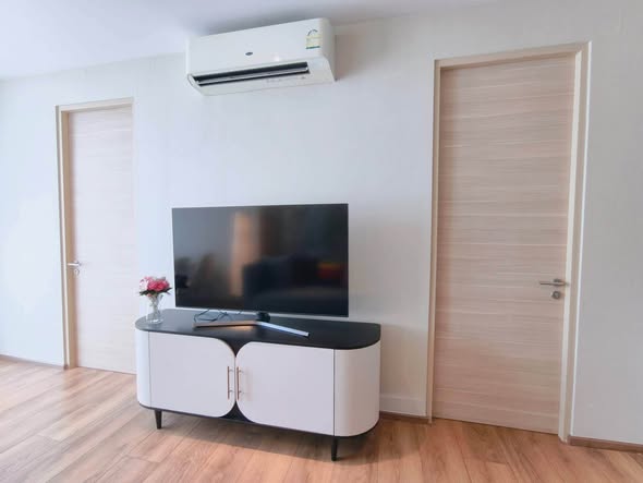 bedroom and room interior of Park Origin Phrom Phong