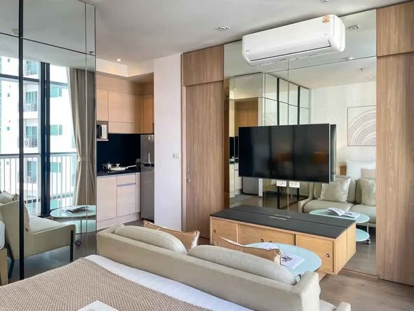 bedroom and room interior of Park Origin Phrom Phong