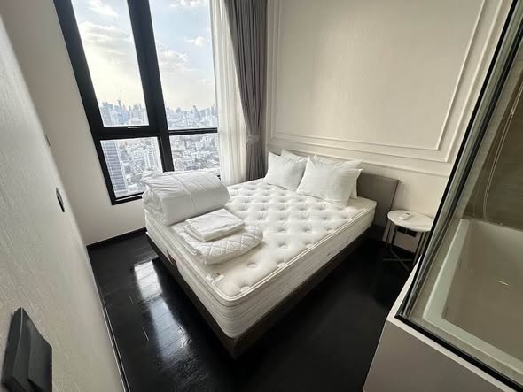 bedroom of Park​ Origin​ Thonglor