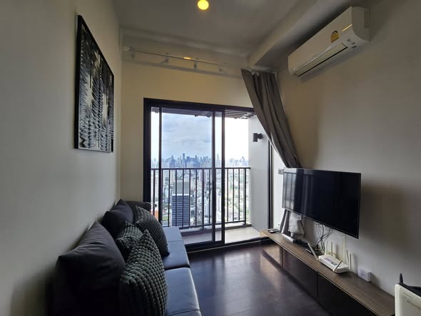 living room and bedroom of Park​ Origin​ Thonglor