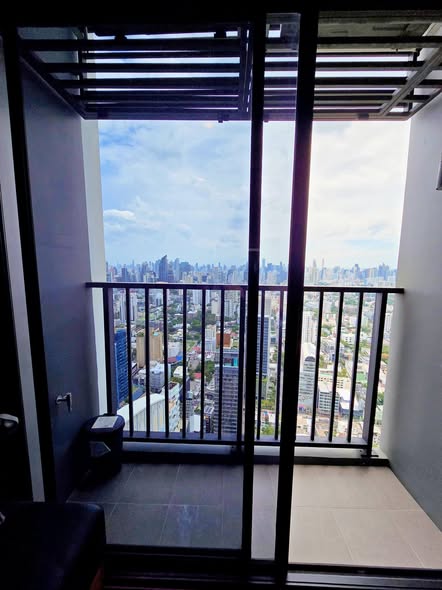 room interior of Park​ Origin​ Thonglor