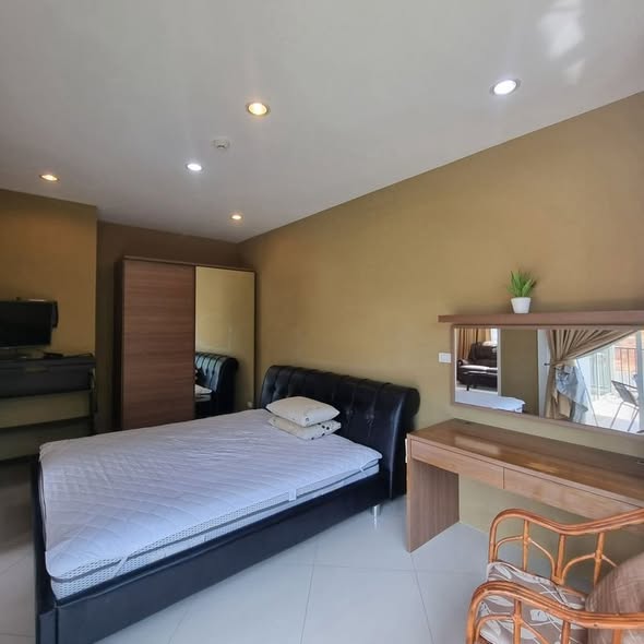 bedroom of Park Royal 3