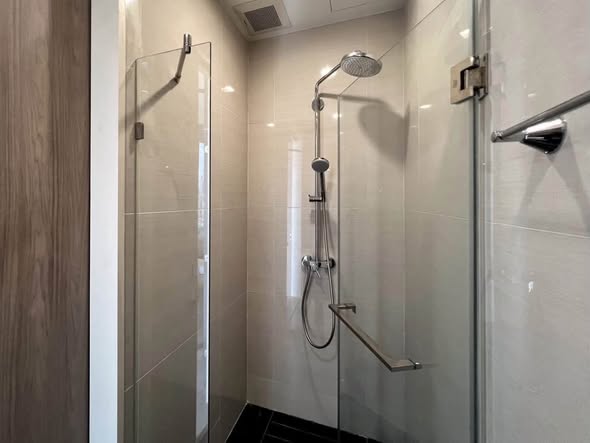 room interior and bathroom of Park24