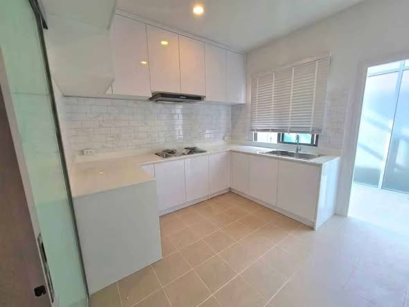 kitchen of Perfect Place Rama 9 – KrungthepKreetha
