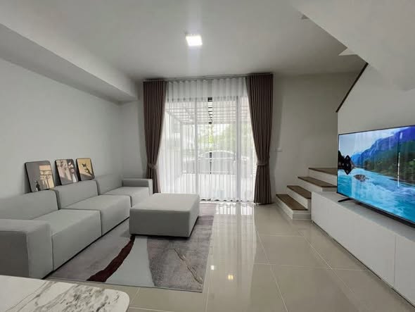 bedroom and living room of Pleno Sukhumvit-Bangna 2