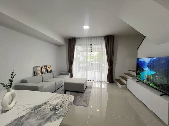 living room of Pleno Sukhumvit-Bangna 2