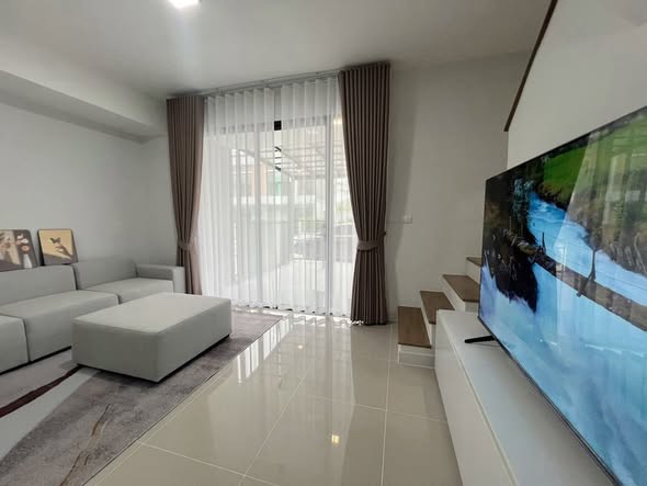 living room and bedroom of Pleno Sukhumvit-Bangna 2