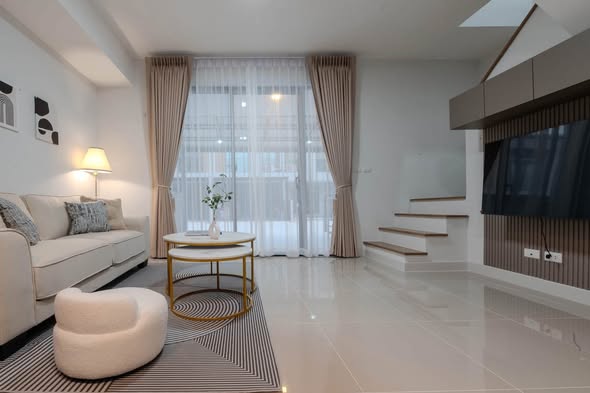 living room and bedroom of Pleno Sukhumvit-Bangna 2