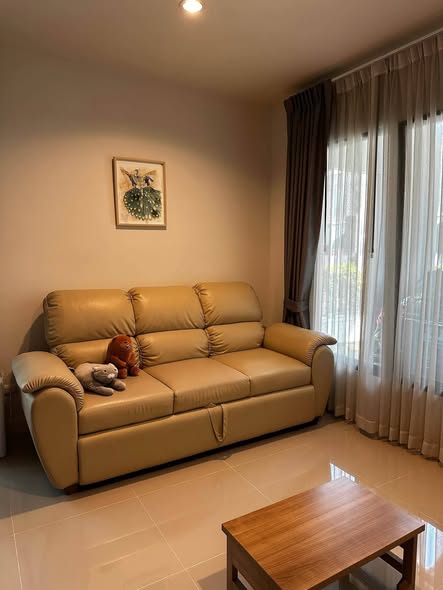 living room and bedroom of พลีโน่ สุขุมวิท-บางนา Pleno Sukhumvit-Bangna