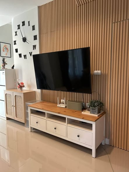 living room and room interior of พลีโน่ สุขุมวิท-บางนา Pleno Sukhumvit-Bangna