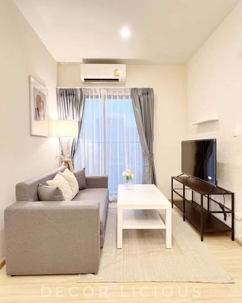 living room and bedroom of Plum Condo Pinklao Station