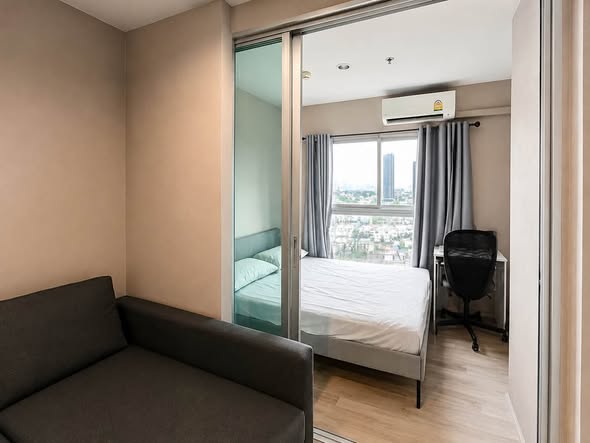 bedroom and room interior of Plum Condo Ramkhamheng Station