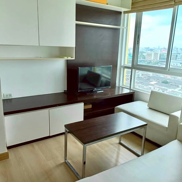 room interior of Premsiri Botique Park Condominium