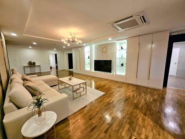 living room and room interior of President Park
