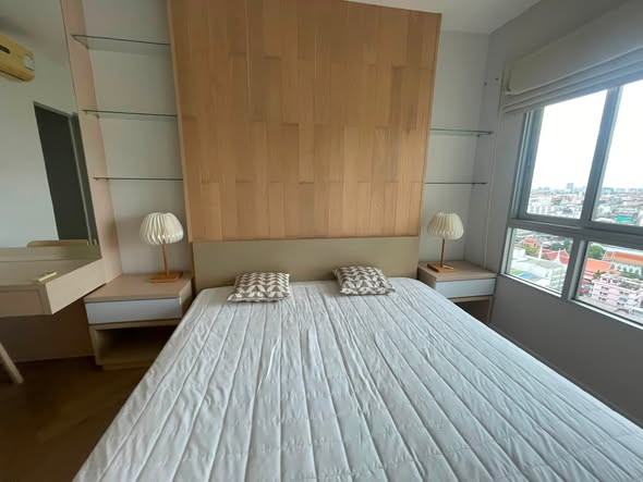 bedroom of Q House Condo Sathon